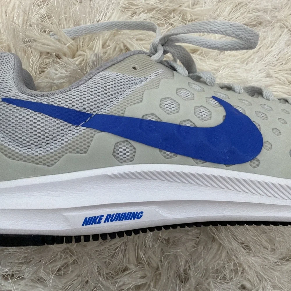 Nike‎ Downshifter 7 Running Shoe Pure Platinum Medium Blue Wolf Grey Size 10